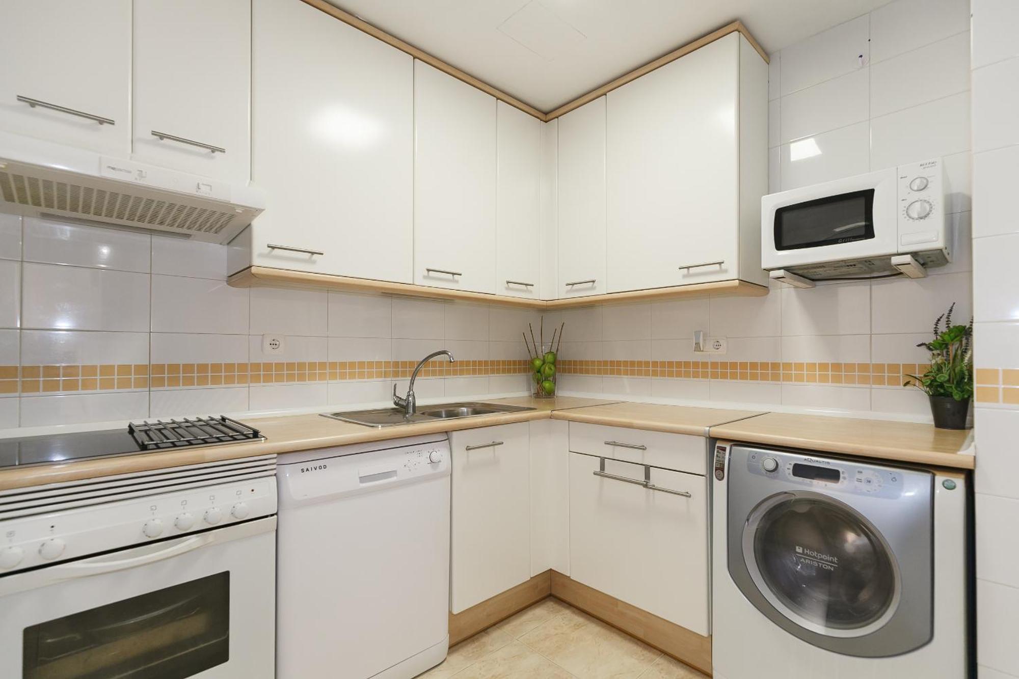 Uhc Golden Pineda Apartments La Pineda Δωμάτιο φωτογραφία