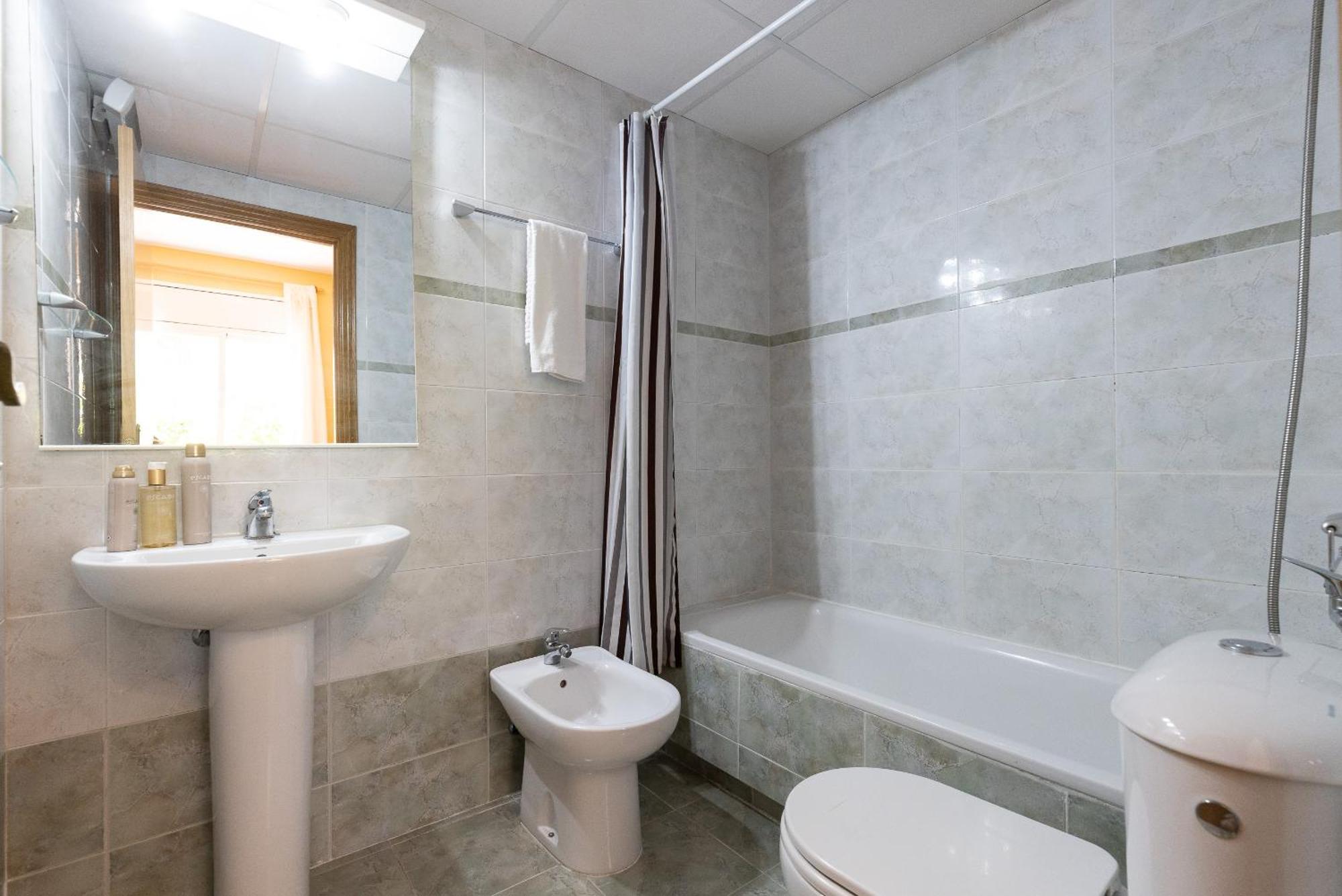 Uhc Golden Pineda Apartments La Pineda Εξωτερικό φωτογραφία